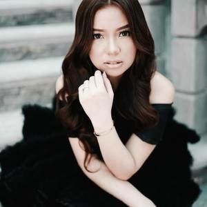 Meet your Posher, Joy